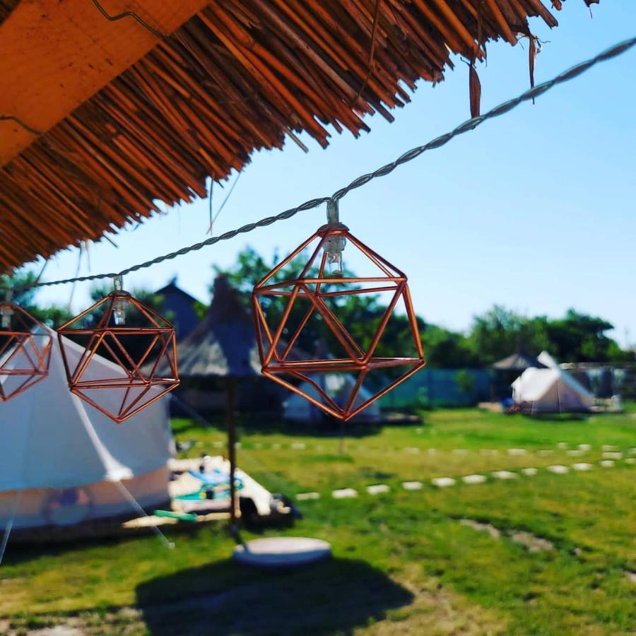 Luna Glamping Тузла Екстериор снимка