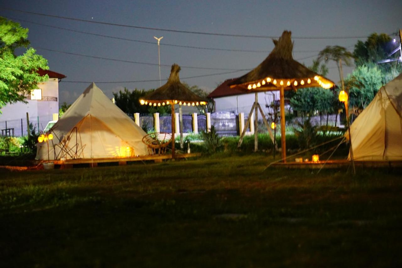 Luna Glamping Тузла Екстериор снимка